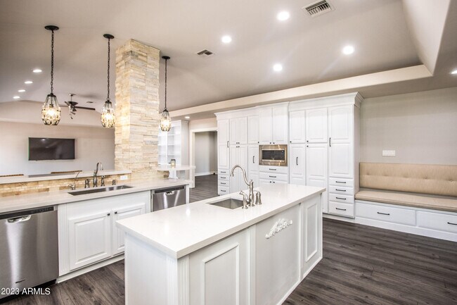 Foto del edificio - 6818 E Valley Vista Ln