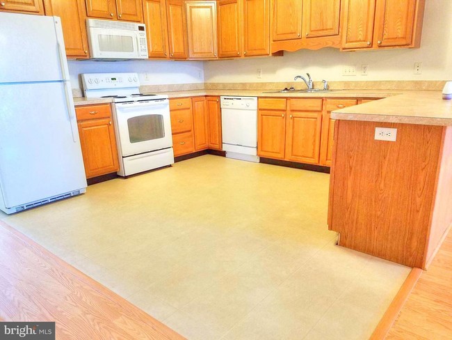 Building Photo - 1219 Grand Legacy Dr
