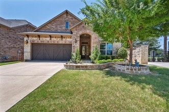 Building Photo - 3000 Crestwater Ridge