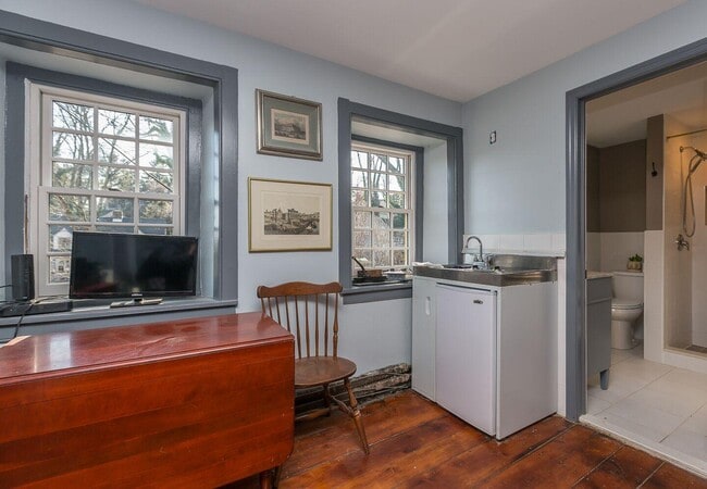 Corner Kitchen and Bath - 570 Mill Rd
