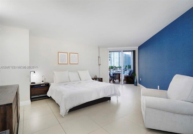 Foto del edificio - 1700 NW N River Dr