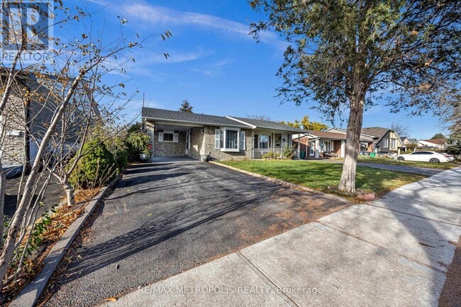 Building Photo - 501 Daralea Heights