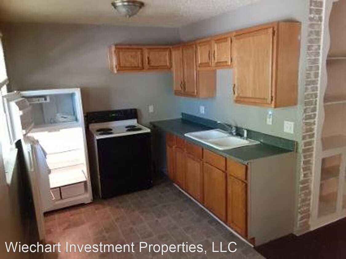 Building Photo - 3 br, 1 bath House - 1109 Essex Dr