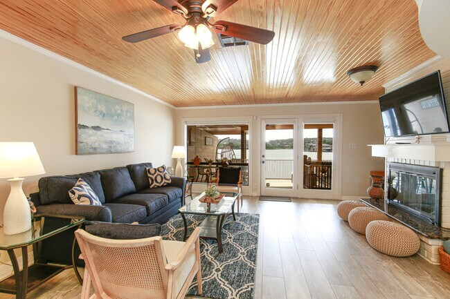 Building Photo - 109 Island Dr