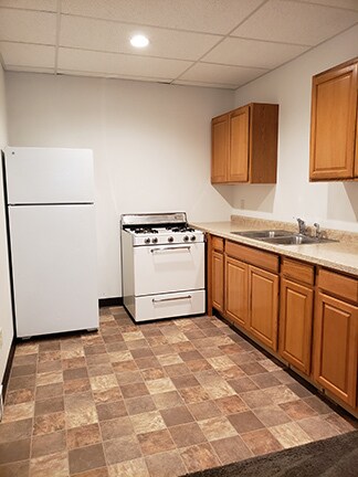 Kitchen - 3811 Peters Ave