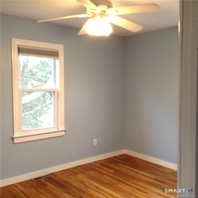 Building Photo - 319 Chesterfield Rd