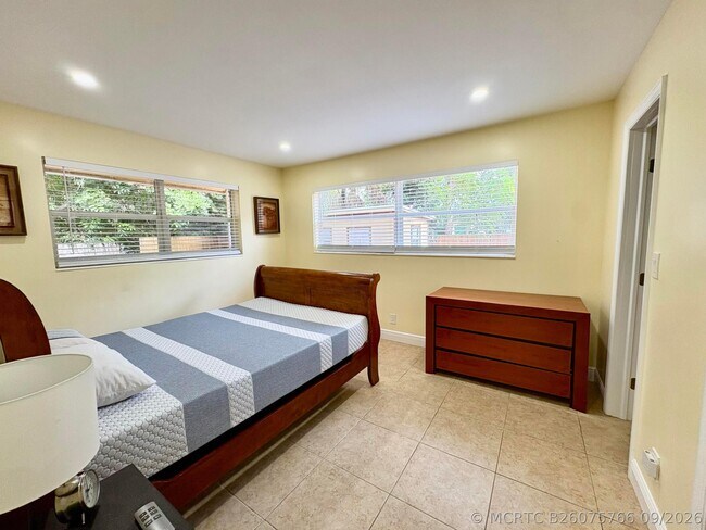 Foto del edificio - 720 SE 15th St