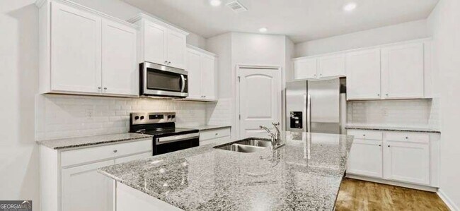 Building Photo - 59 Rustin Rdg