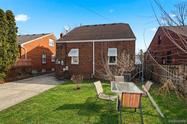 Foto del edificio - 2045 N Elizabeth St