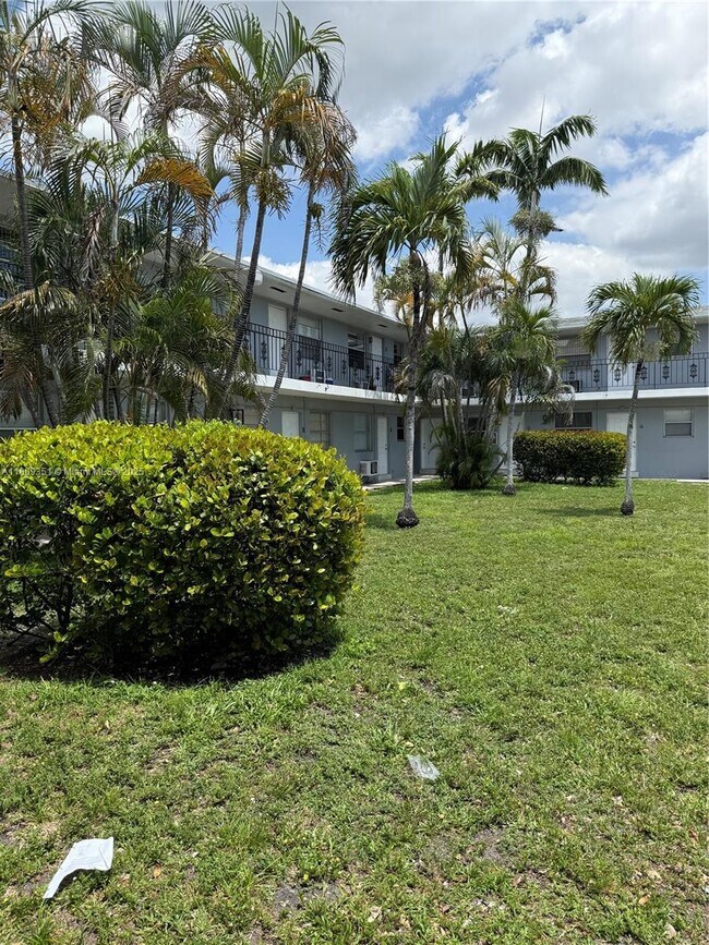 Foto del edificio - 519 SW 27th Ave
