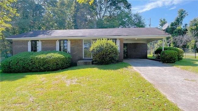 Building Photo - 122 Barnesville Rd