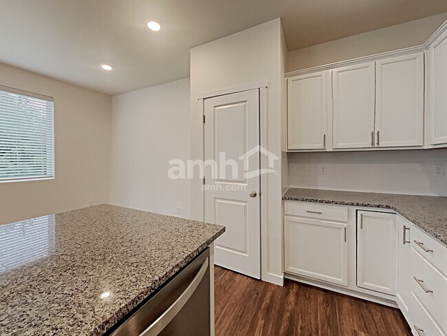 Foto del edificio - 1508 193rd St Ct E