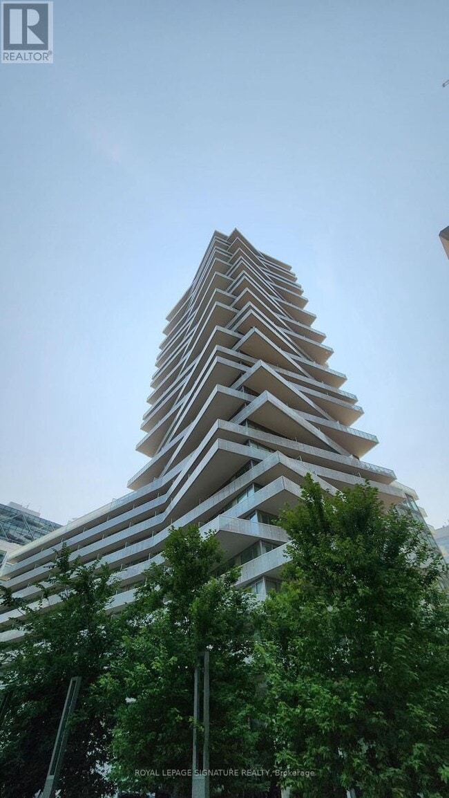 Building Photo - 15-2015 Queens Quay E