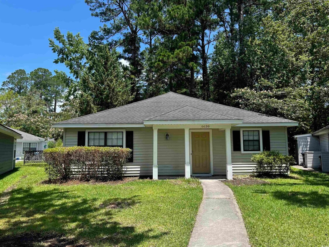 Primary Photo - 6638 Greenslake Point