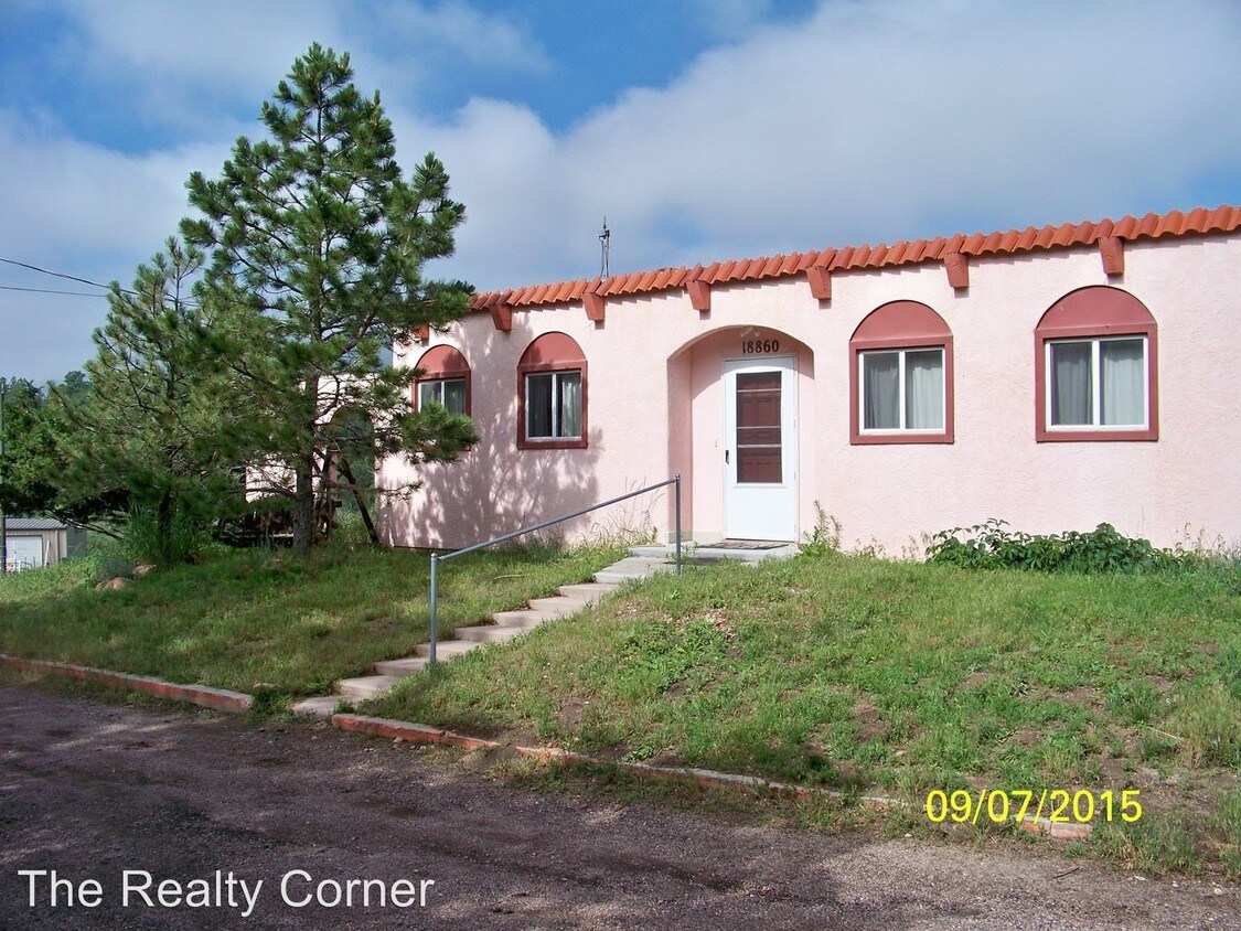 Foto principal - 18860 Rockbrook Rd