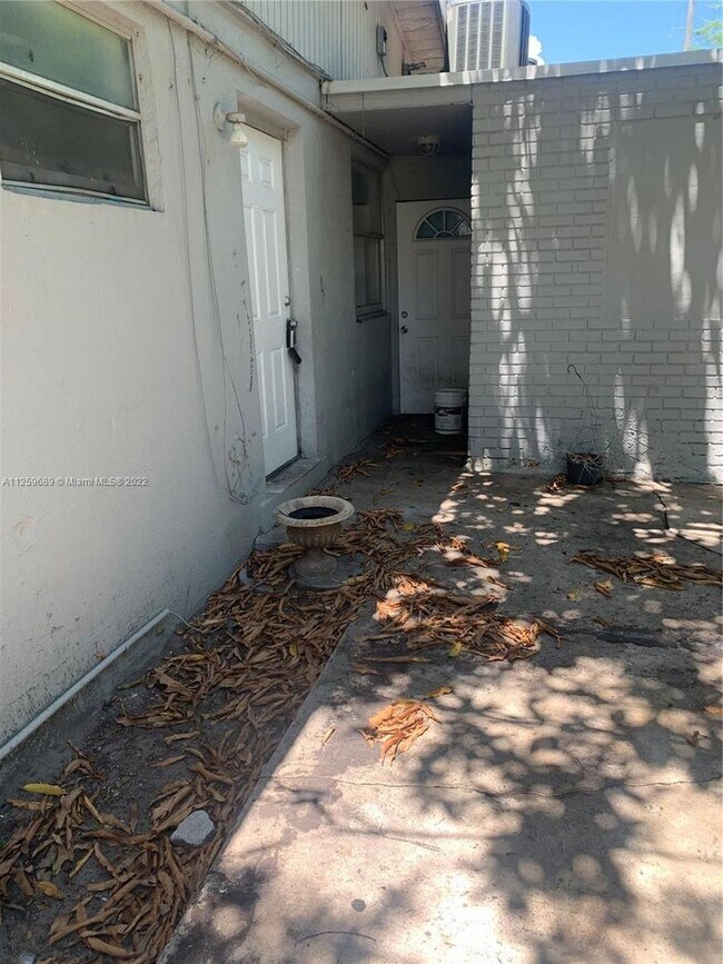 Foto del edificio - 900 NW