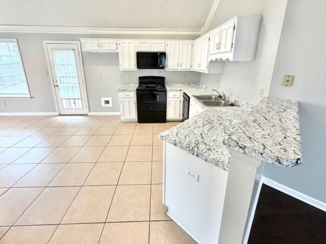 Foto del edificio - Southeast Recently Renovated 3 Bedroom 2 Bath Available NOW! Memphis, 38125