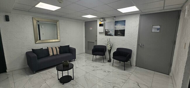 Foto del edificio - 2500 SW 6th St
