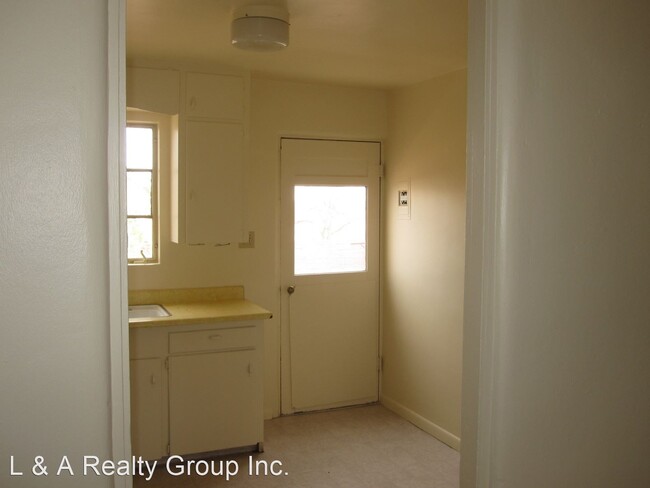 Building Photo - 2 br, 1 bath Apartment - 105 S Bayard