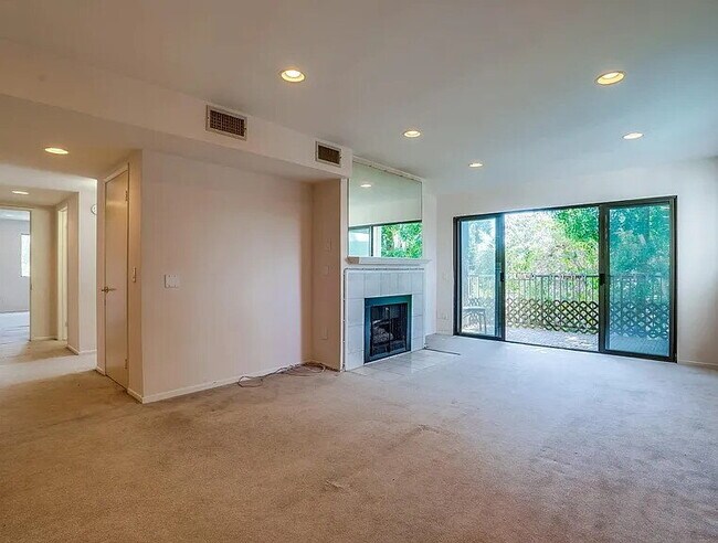 Foto del edificio - 14804 Magnolia Blvd