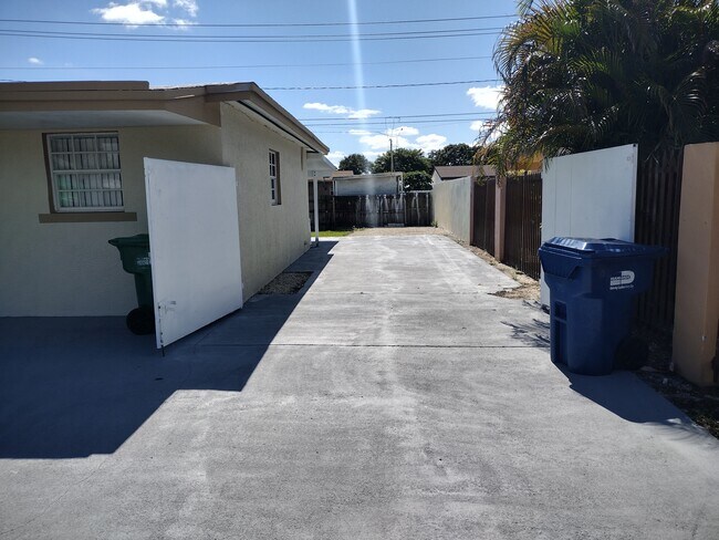 Building Photo - 5460 NW 181st Terrace