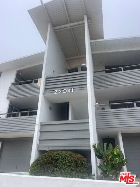 Building Photo - 22041 Pacific Coast Hwy