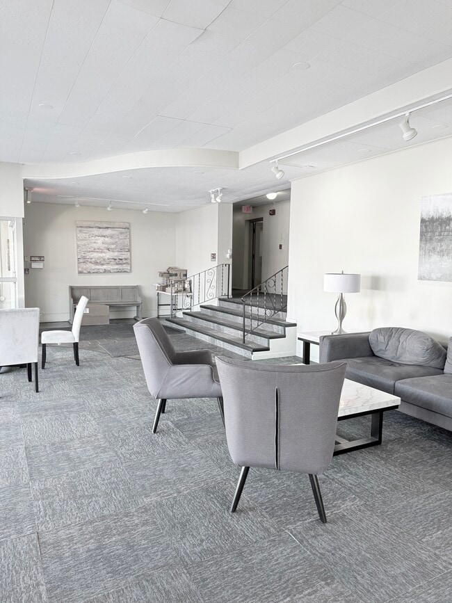 Foto del edificio - 14567 Madison Ave
