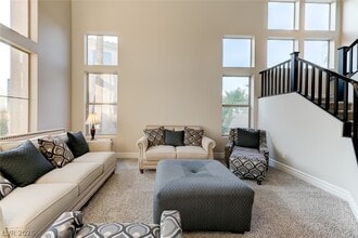 Building Photo - 5 Chateau Whistler Ct
