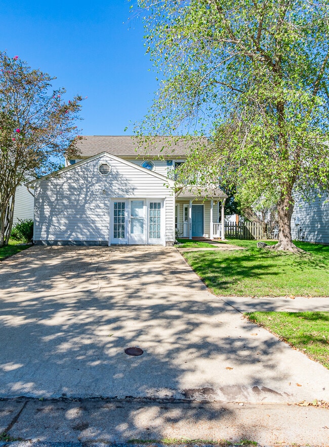 Building Photo - 2224 Rock Lake Loop