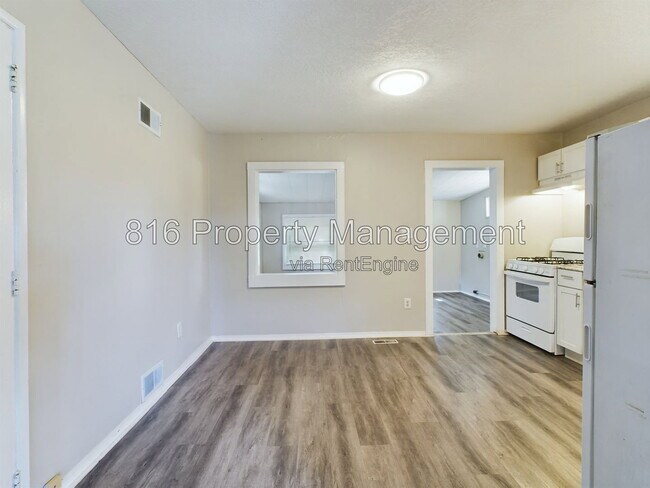 Foto del edificio - 6407 E 152nd St