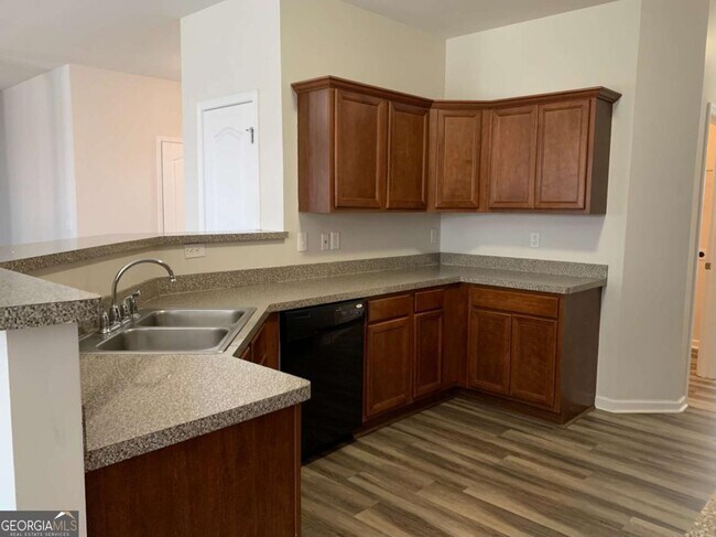 Foto del edificio - 2641 Sedgeview Ln NE