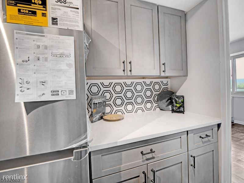 Building Photo - 2 br, 1 bath House - 377 South Harrison St...