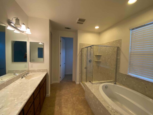 Building Photo - 4625 Malayan St