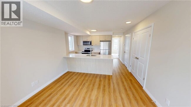 Building Photo - 410 Northfield Dr W