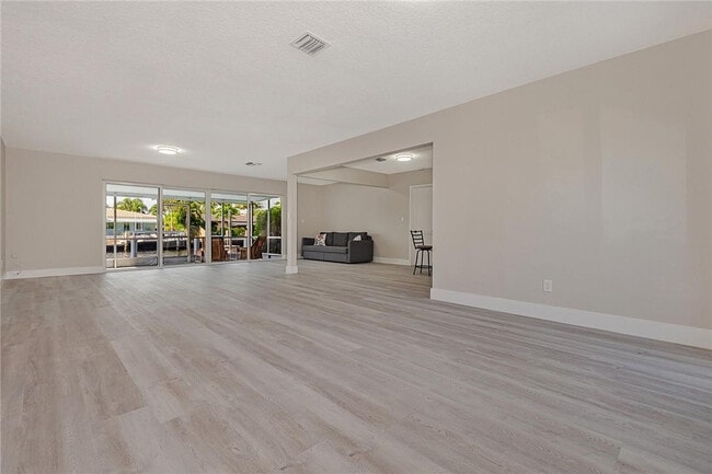 Foto del edificio - 2217 NE 20th Ave