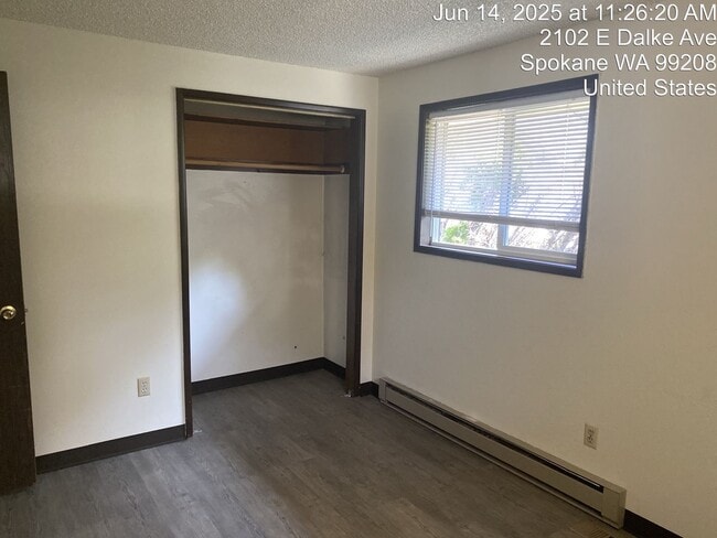 Building Photo - 2102 E Dalke Ave
