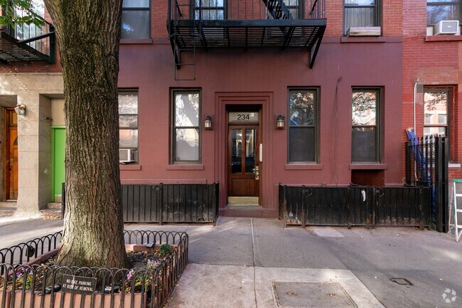 Foto del edificio - 234 W 16th St