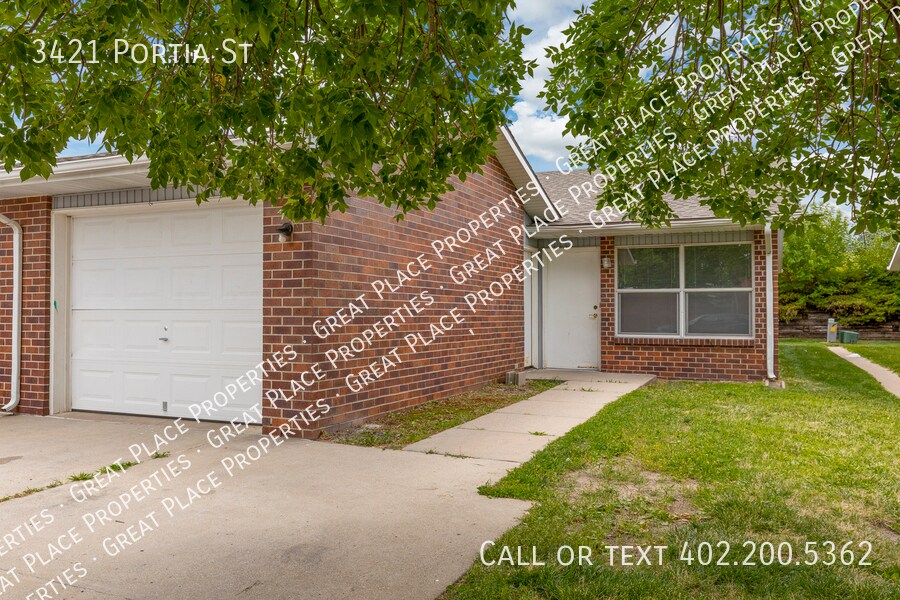 Primary Photo - 3 Bed 1 Bath with Garage No stairs