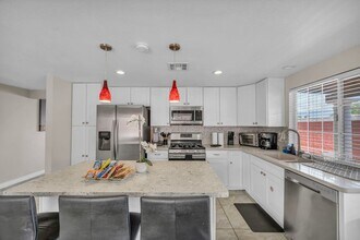 Building Photo - 2269 McCoig Ave