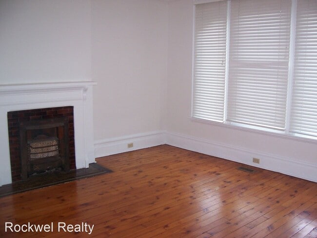 Building Photo - 5 br, 2.5 bath House - 1038 Murrayhill Avenue