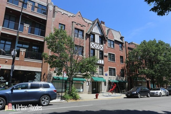 Building Photo - 4847 N Damen Ave