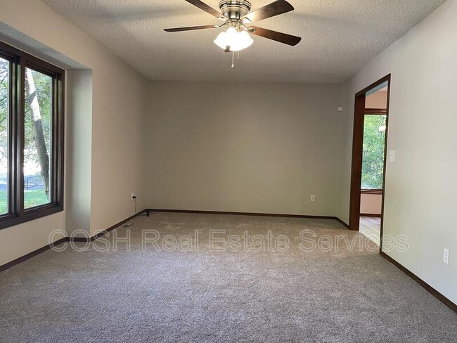 Building Photo - 1120 E James St