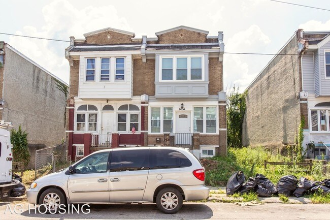 Building Photo - 3 br, 1.5 bath House - 6054 Chester Ave