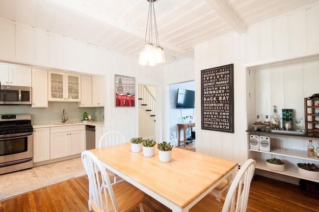 Photo - 2 Dixfield St House