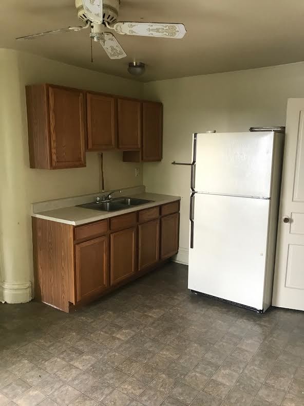 Primary Photo - 216 Ridge Ave