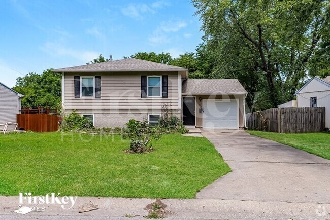 Building Photo - 19112 E Ponca Dr