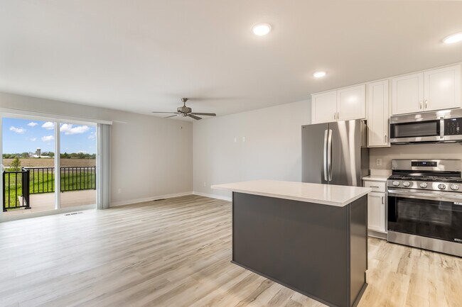 Foto del edificio - W219N16241 Primrose CtUnit 1