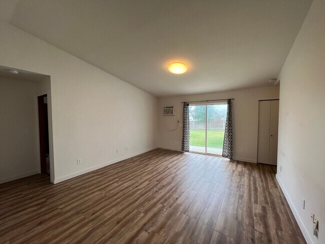 Foto del edificio - 3 Bedroom Home