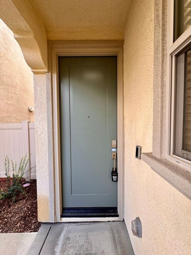 Foto del edificio - SOLAR INCLUDED! Stunning 3 Bedroom Home in...