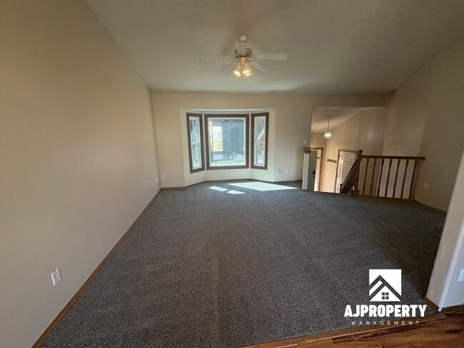 Building Photo - 2208 S Larch Ave